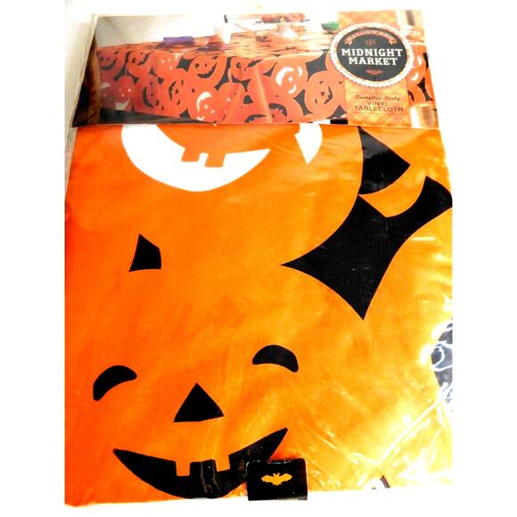 Midnight Magic Other - Midnight Market Halloween Vinyl Tablecloth 70" Round Pumpkins New